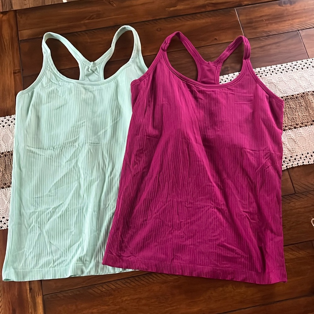 Lululemon size 14